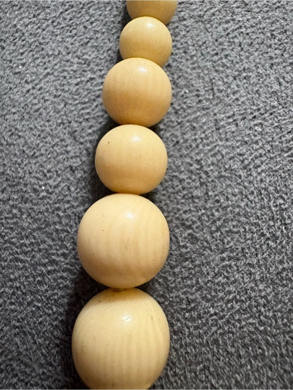 Vintage Celluloid Horizontal Banding Graduated Round Bead Necklace Barrel Clasp